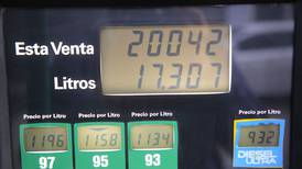 ¿Cuánto subirán hoy las bencinas y dónde encontrar la estación más barata?