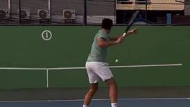 VIDEO | ¿Vuelve su majestad? Roger Federer reapareció jugando tenis