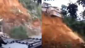 VIDEO | Captan momento en que ocurre derrumbe en Medellín producto de fuertes lluvias