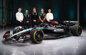 Mercedes presenta el W15, el último monoplaza que usará Lewis Hamilton antes de irse a Ferrari