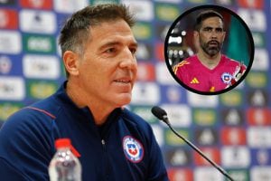 Eduardo Berizzo advierte a Claudio Bravo tras ausentarse en La Roja: “Todo el mundo ha mostrado su compromiso”
