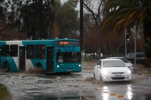 Alarma Meteorológica en Santiago: ¿A qué hora comienzan las lluvias?