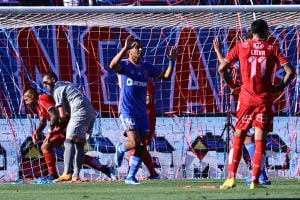 El inesperado “refuerzo” que sumará Gustavo Álvarez para el debut de la U en el Campeonato Nacional
