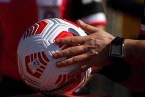 Poda total: equipo del fútbol chileno oficializó la salida de 14 jugadores
