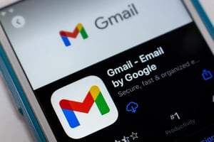 Con este truco podrás eliminar tus correos de Gmail con solo deslizar el dedo