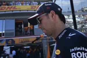 Ex piloto que fracasó en Red Bull se lanza contra Checo Pérez: “No hubiera durado un año en la academia”