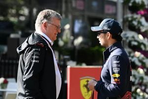La suplica de Checo Pérez a los equipos de Fórmula 1 tras el despido de Otmar Szafnauer