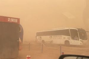 DMC anuncia vientos y tormentas de arena en 6 zonas de Chile
