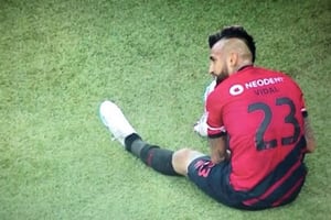 VIDEO | Alerta en La Roja: la lesión que sufrió Arturo Vidal jugando en Brasil
