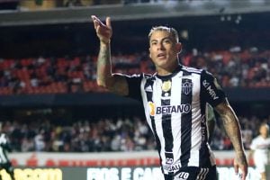 Eduardo Vargas contra las cuerdas: ídolo del Atlético Mineiro pidió su salida