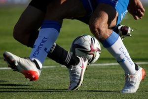 Platas perdidas y sin comida antes de los partidos: Cuerpo técnico renuncia a equipo del fútbol chileno por serias irregularidades