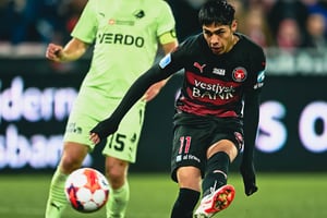 VIDEO | Llega encendido a La Roja: así se vio desde la cancha el golazo de Darío Osorio en Dinamarca