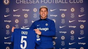 Adiós al “5″: El legendario número que ocupará Enzo Fernández en el Chelsea 