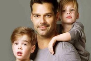 Hijos de Ricky Martin comparten el escenario con su padre por primera vez y desatan una locura