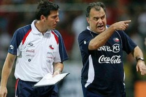 Sorpresa Monumental: revelan que Colo Colo llamó a discípulo de Marcelo Bielsa para reemplazar a Gustavo Quinteros