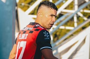 Felipe Flores se prepara para ser técnico: admira el estilo de Nico Núñez
