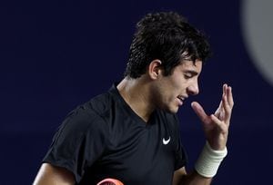 Solo estará Nicolás Jarry: Cristian Garin sufre dura eliminación en la qualy del ATP de Beijing