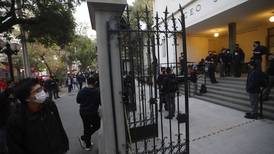 Incidentes en Liceo Lastarria: alumnas de otros establecimientos acusan filtración de fotos privadas y se suspenden las clases por investigación