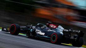 Golpe en la disputa del Mundial de Fórmula 1: Lewis Hamilton fue descalificado en el Gran Premio de Brasil