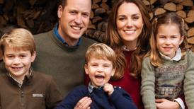 Kate Middleton y el príncipe William compartieron una postal navideña con sus hijos