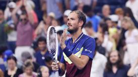 Medvedev da el golpe, le gana a Alcaraz y jugará ante Djokovic la final del US Open