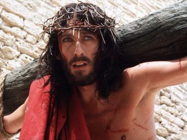 Quién es Robert Powell, el actor que protagonista de “Jesús de Nazaret” 