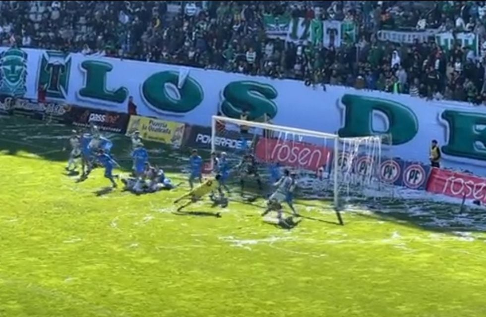 VIDEO | ¡Gol de arquero en la Primera B! Yerko Urra le dio el empate agónico a Deportes Temuco ante San Marcos