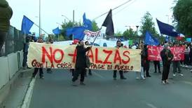 VIDEO | Pobladores de Lo Hermida protestaron contra el alza en el precio de los alimentos