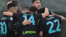Inter de Vidal y Sánchez finalizó el 2021 con un triunfo sobre el Torino que lo deja como líder exclusivo de la Serie A