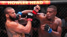 VIDEO | ¡Sin piedad! Así fue el final de la victoria de Jamahal Hill sobre Thiago Santos en la estelar de la UFC Vegas 59