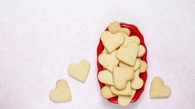 Receta de galletas caseras con forma de corazón para San Valentín