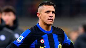 Le lleva la contra a Arturo Vidal: David Pizarro y otro consejo a Alexis Sánchez y su futuro en el Inter