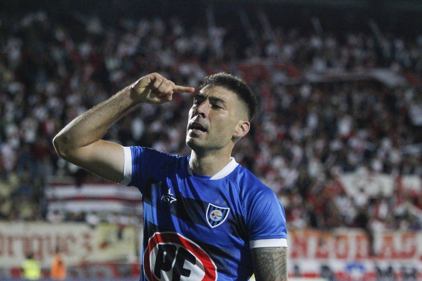 Mateo Acosta, jugador de Huachipato que salió rumbo a Argentina.