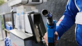 Precio de la bencina: ¿Cuánto bajó la gasolina de 93, 97 y el petróleo este jueves 19 de enero?