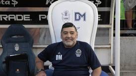 VIDEO | El increíble final que tuvo el trono usado por Diego Maradona en el fútbol argentino