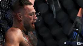VIDEO: Conor McGregor sufrió una escalofriante fractura y perdió por KO técnico ante Dustin Poirier