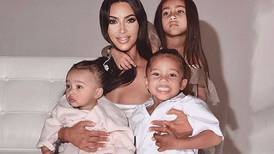 "Mira sus caritas tristes": Kim Kardashian es criticada por los disfraces de Halloween de sus hijos