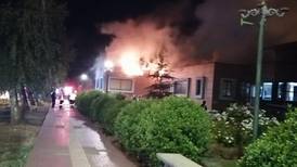 Incendio afecta infraestructura de la municipalidad de Villarrica
