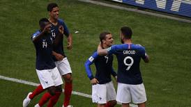 Peligra el cara a cara con Alexis Sánchez: Antoine Griezmann es duda para el partido ante La Roja