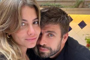 Clara Chía soprendida comprando un vestido: al parecer sí asistirá a la boda del hermano de Gerard Piqué