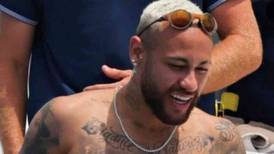 De fiesta con los amigos: Neymar compartió tierna fotografía junto a su nueva novia