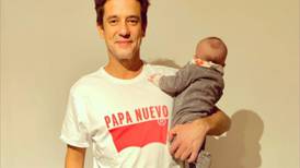 "Mi primer Día del Padre": El especial regaloneo de Matías Oviedo con su pequeña bebé