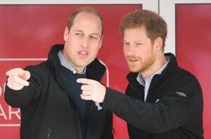 Príncipe Harry ignora al príncipe William en el día de su cumpleaños