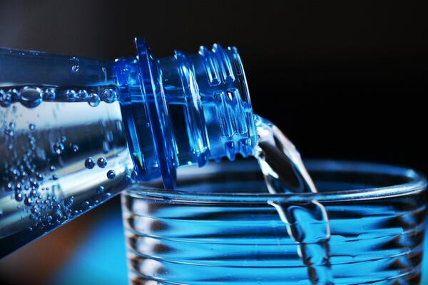 ¿Qué significa realmente que un agua sea mineral?