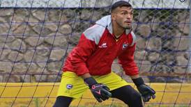 "No estoy desesperado por un llamado": Arquero chileno en Perú y sus chances en La Roja
