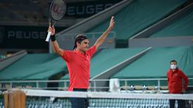 Roger Federer sufrió más de la cuenta ante Dominik Koepfer y avanzó a los octavos de Roland Garros