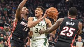 Playoffs NBA: Antetokounmpo destrozó a Miami y los Bucks ya tienen ventaja de 2-0