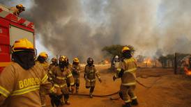 VIDEO | Incendios se reactivan en la Región del Biobío: Registro muestra la arriesgada labor de Bomberos