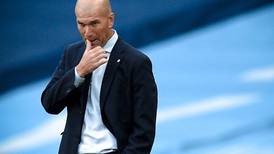 Hinchas del Real Madrid recordaron el "Alcorconazo" de Pellegrini tras la derrota ante el Alcoyano y exigen la salida de Zidane