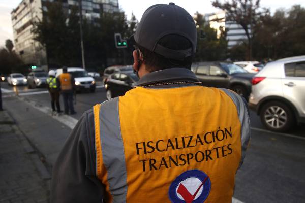 Restricción Vehicular: ¿Qué autos no pueden circular este viernes 9 de junio por Santiago?
